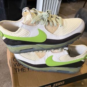 Nike Kids Sneakers - White, Green, and Black